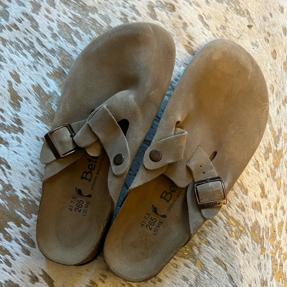 NWOT Betula by Birkenstock Bostons